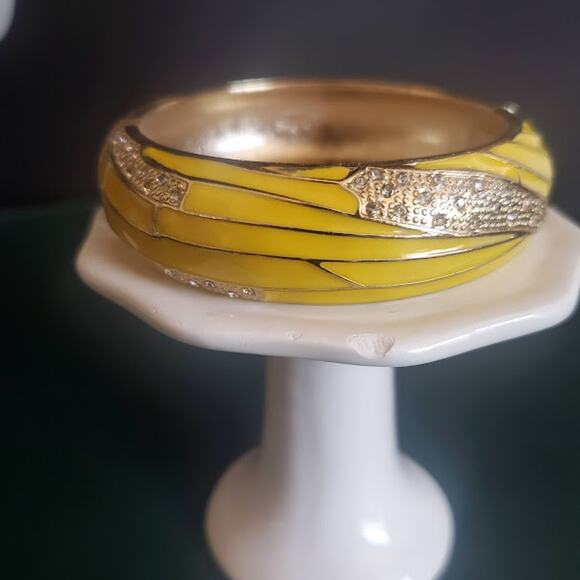 Sequin by Nordstrom Yellow Enamel‎ Hinged Bangle with Crystal Accents Gold Tone - Picture 6 of 9